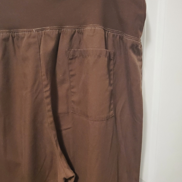12/$30  🤰🤎 EUC brown Cherokee scrub pants - brown 1 - Picture 4 of 9